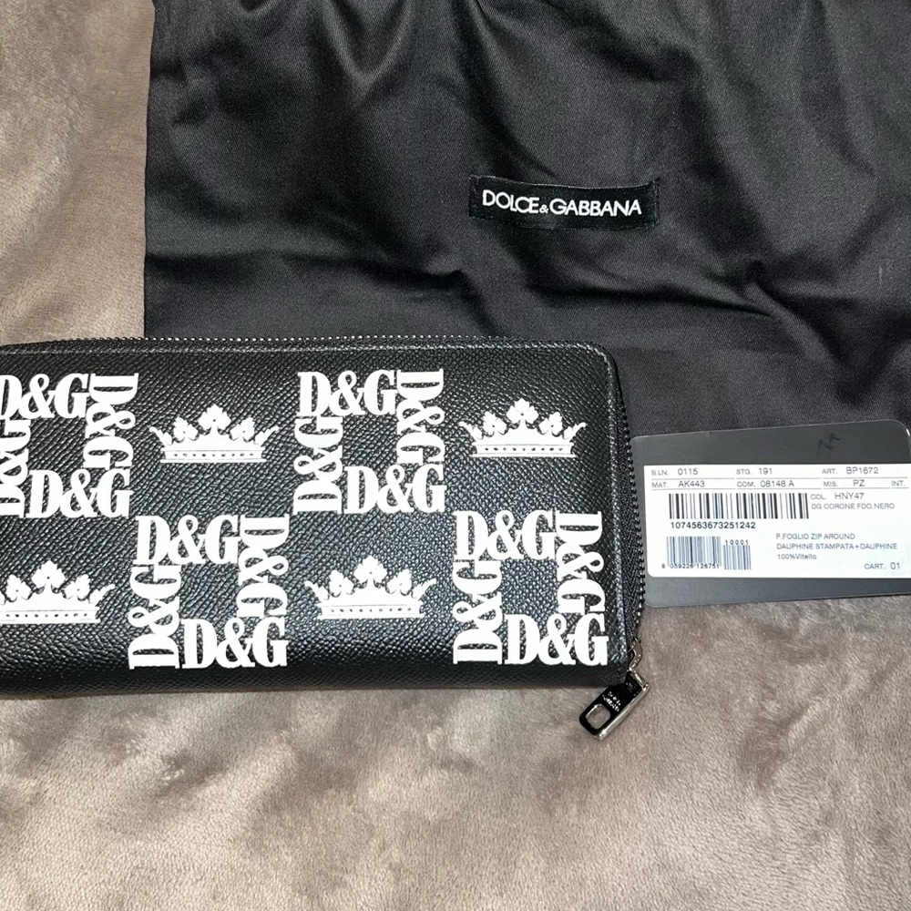 D&G Monochrome Logo Collectible Wallet